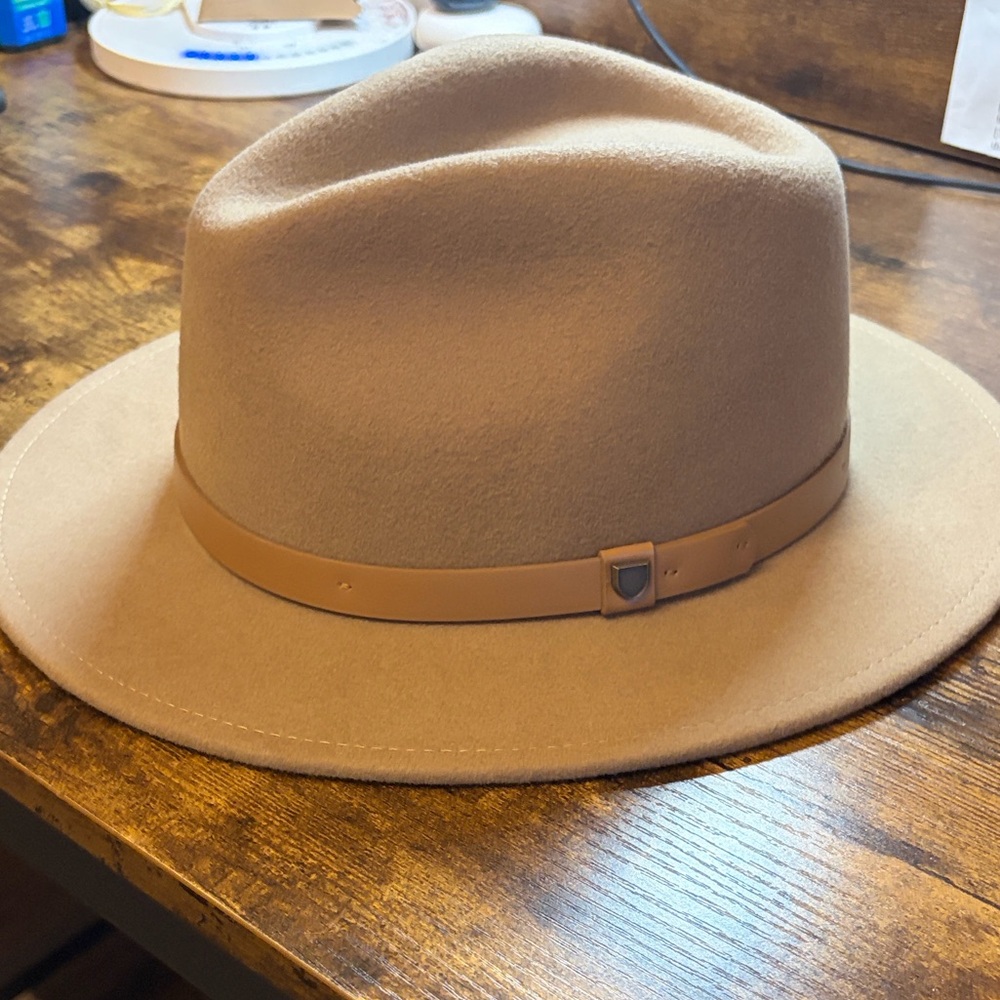 Brixton Medium Felt Fedora Hat in Camel Brown